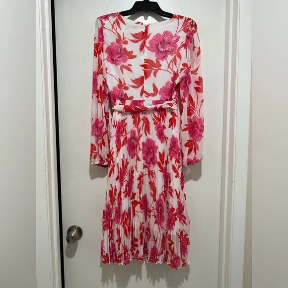 KENSIE: Floral Pleated dress - Picture 7 of 9
